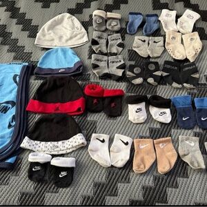 Nike Kids Hat and Sock Set - Black, White, Blue, Red